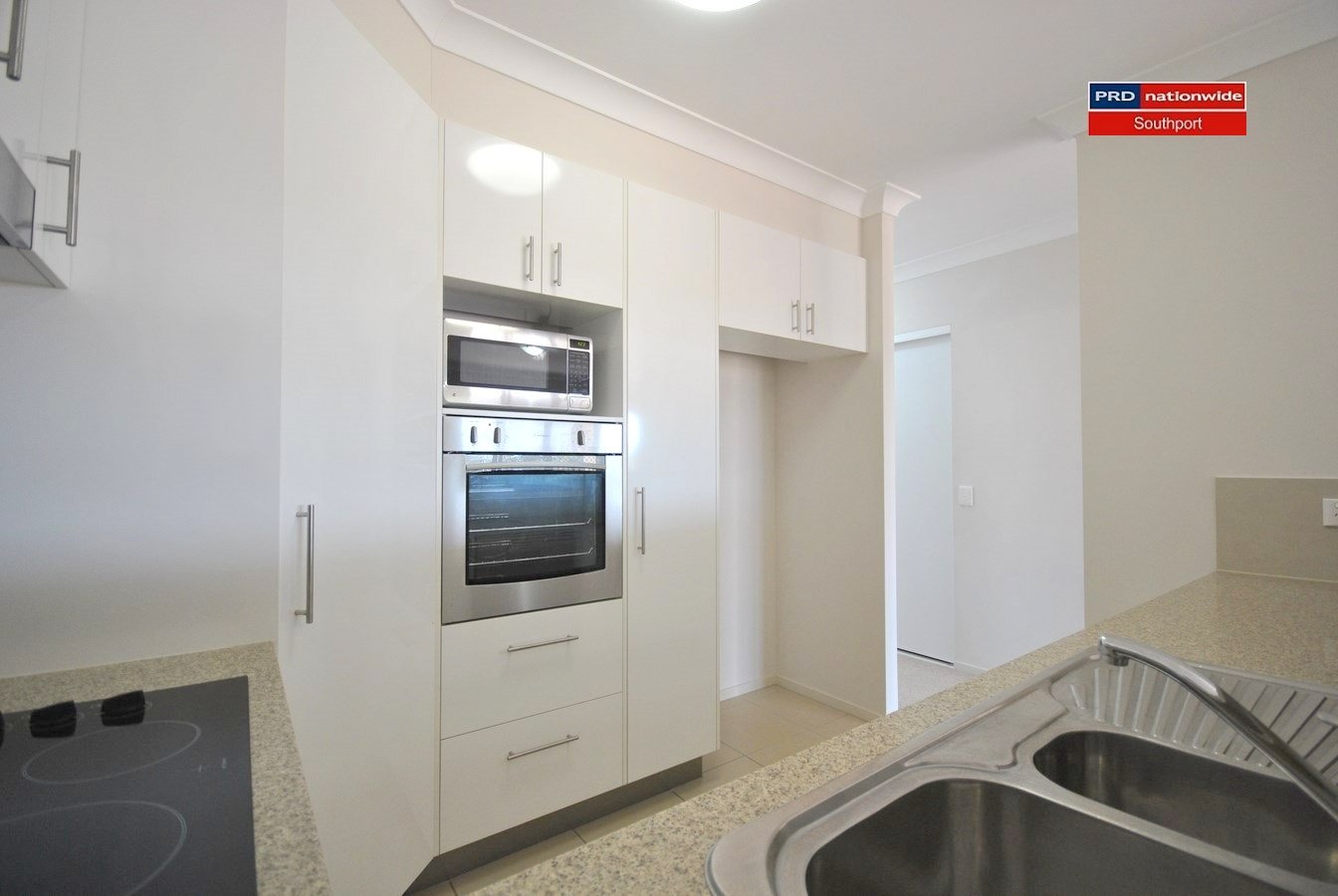 8/99 Muir Street LABRADOR 5
