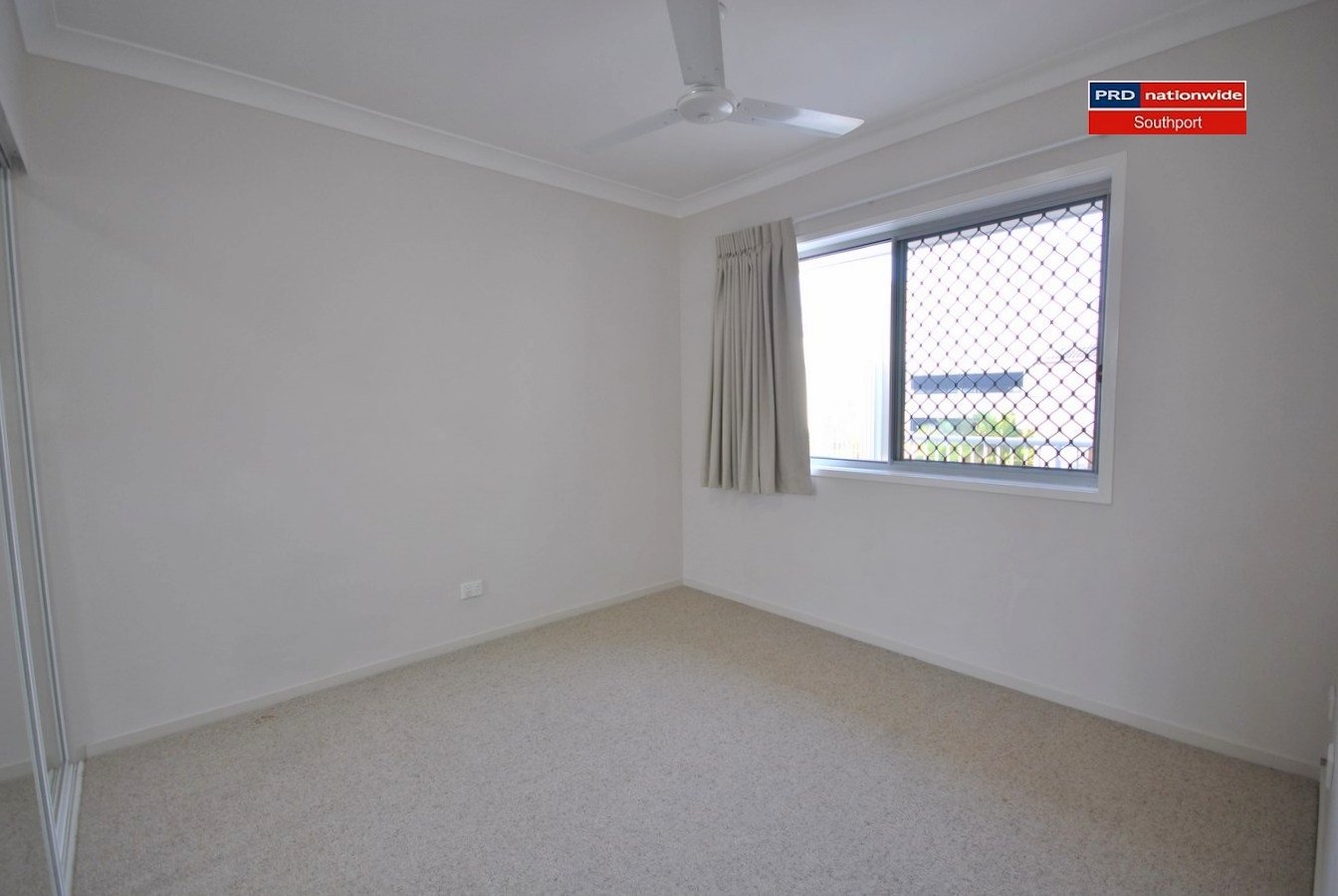 8/99 Muir Street LABRADOR 8
