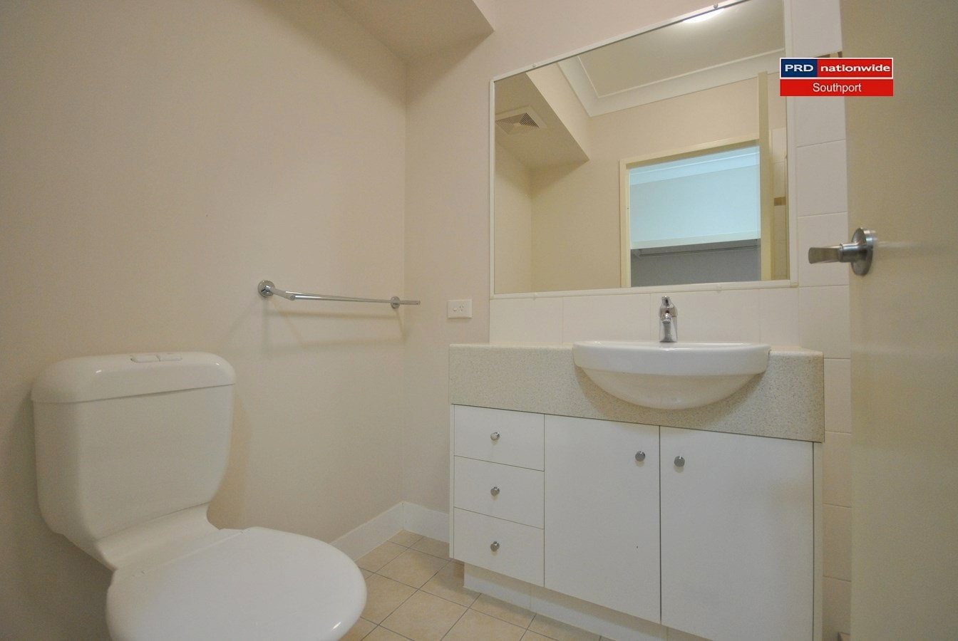 8/99 Muir Street LABRADOR 10