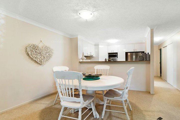 8/99 Muir Street LABRADOR 3