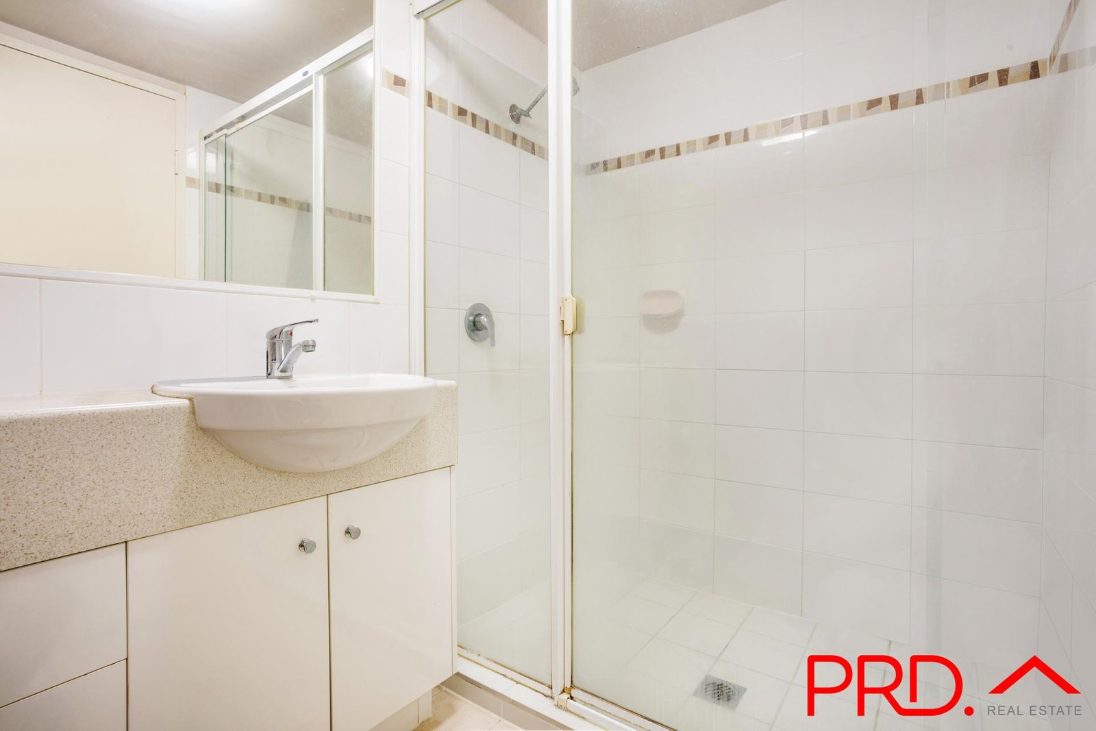 8/99 Muir Street LABRADOR 6