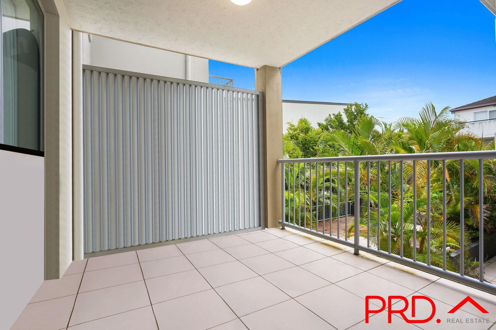 8/99 Muir Street LABRADOR 7