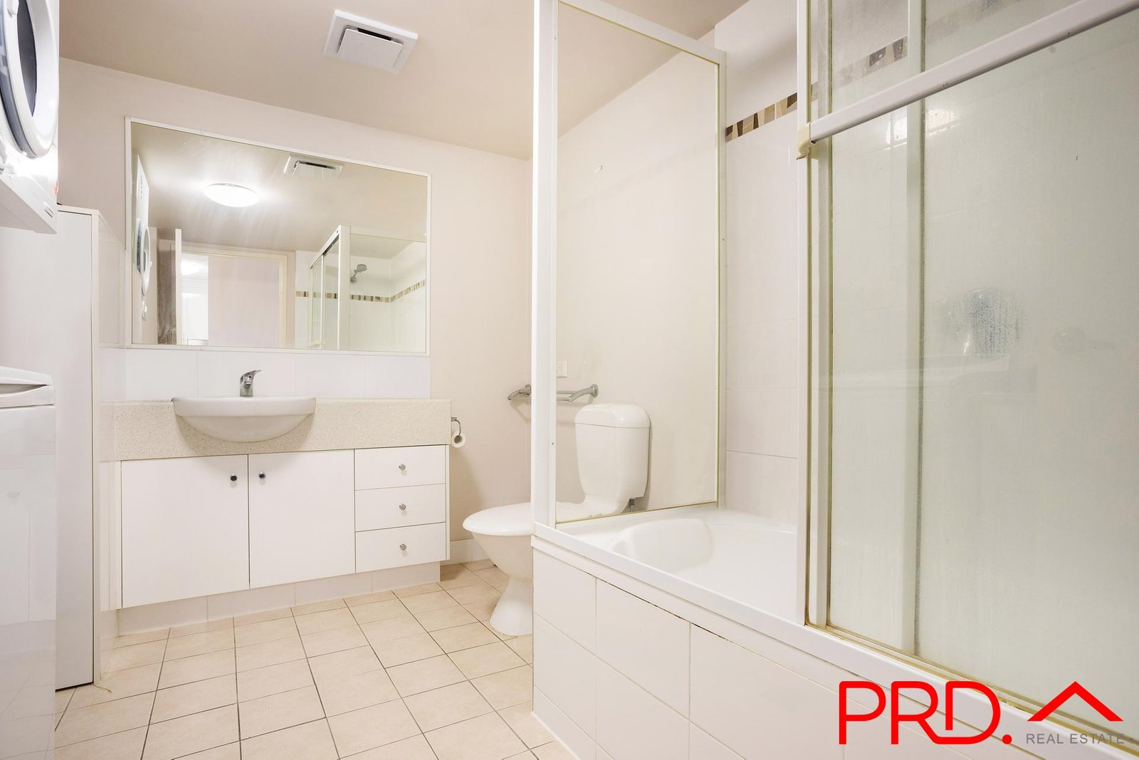 8/99 Muir Street LABRADOR 9