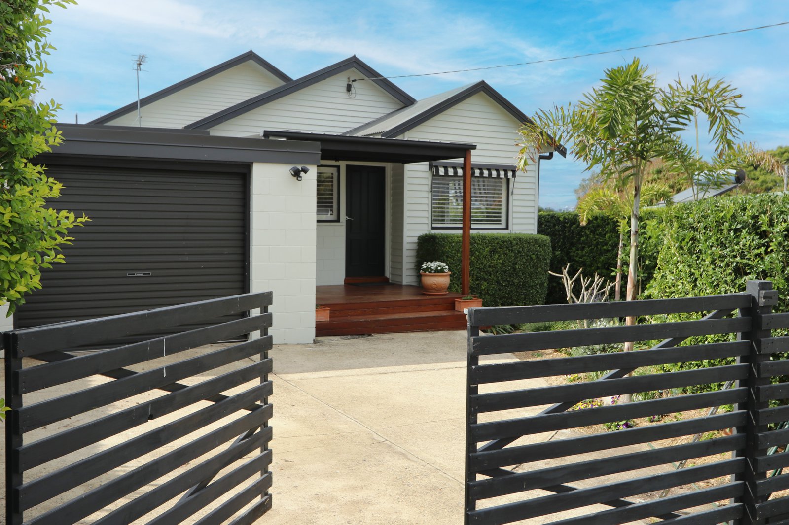 89B Turpin Road LABRADOR 18