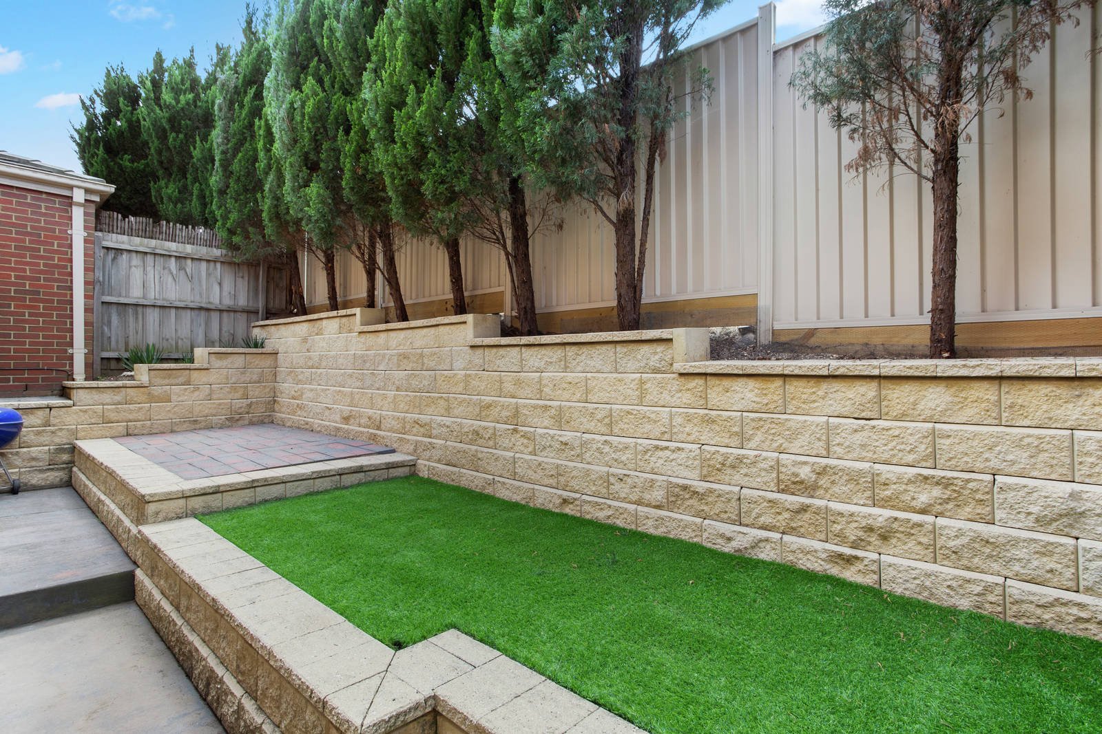 8/9c Weyburn Place, Avondale Heights VIC 3034
