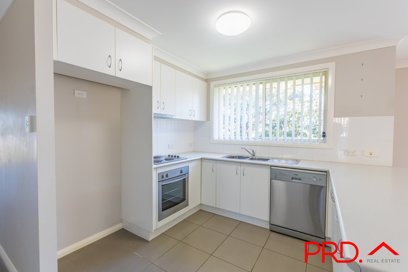8a Bottlebrush Cove TAMWORTH 6