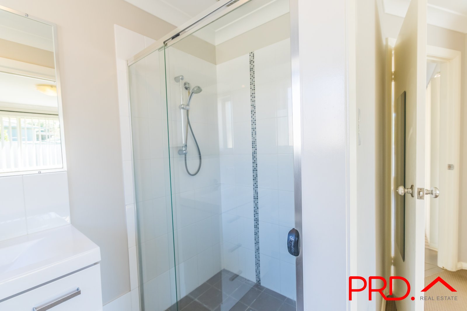 8a Bottlebrush Cove TAMWORTH 12