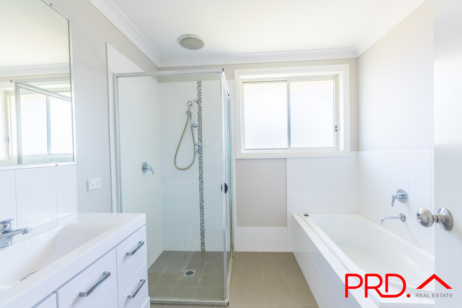 8a Bottlebrush Cove TAMWORTH 13