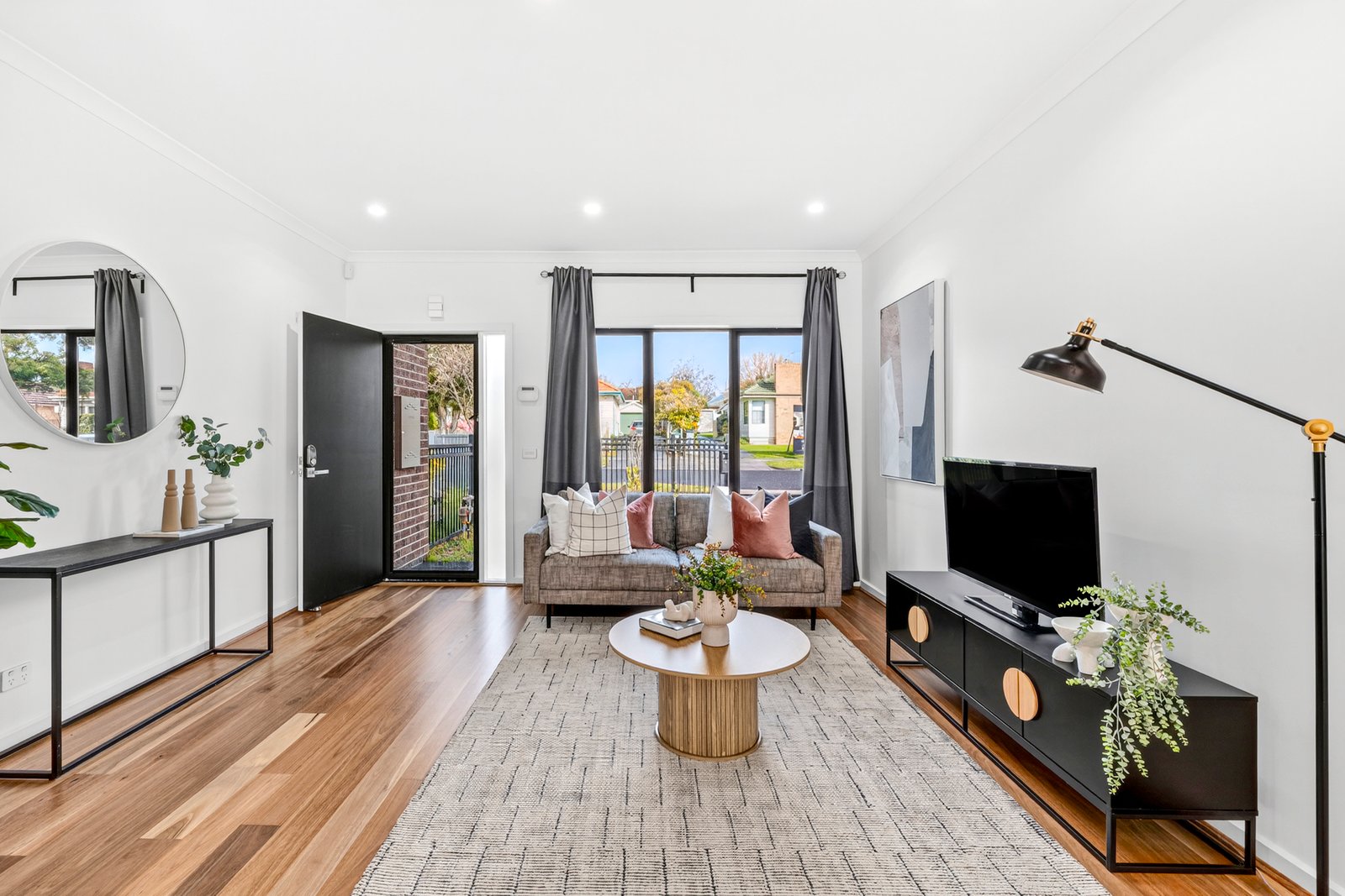 Gallery: 8A Coane Street