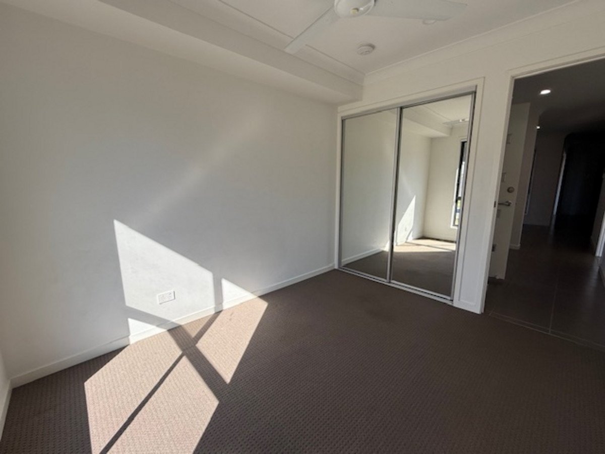 8A Daintree Court Park Ridge 13