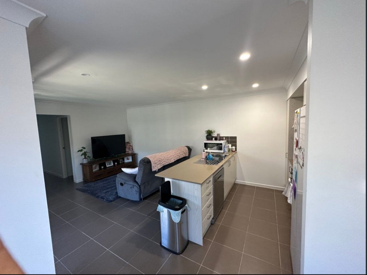 8A Daintree Court Park Ridge 2