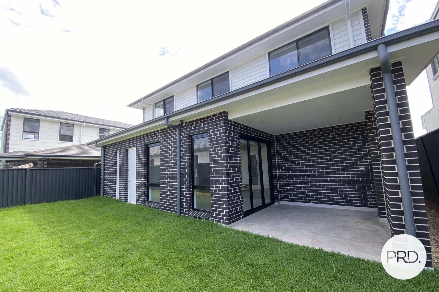 8A Dun Road AUSTRAL 19