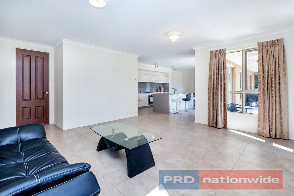 8A Flack Street BALLAN 5