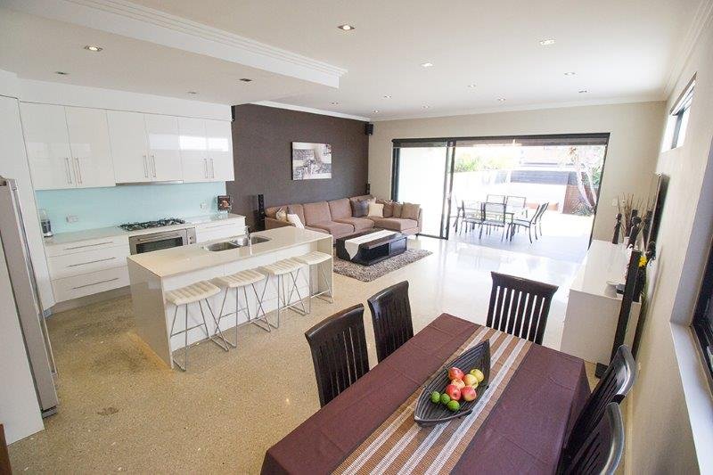 8a Giles Ave  CHIFLEY 1
