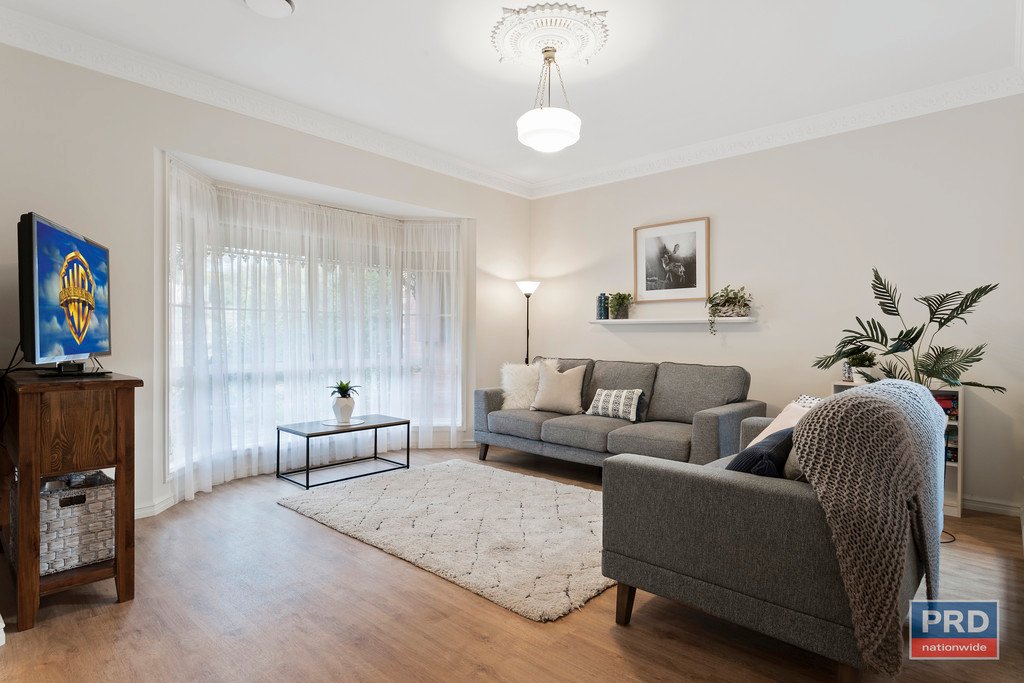 8A Hamlet Street QUARRY HILL 3