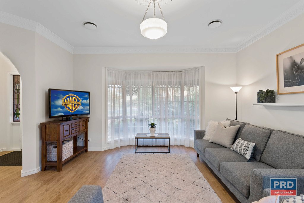 8A Hamlet Street QUARRY HILL 4