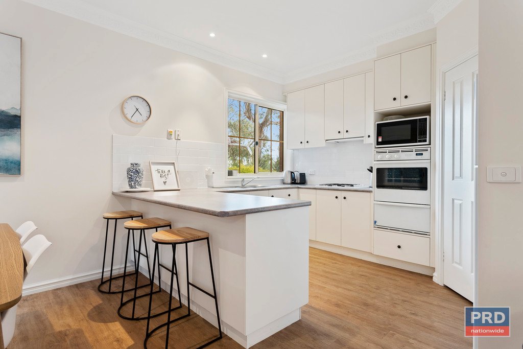 8A Hamlet Street QUARRY HILL 9