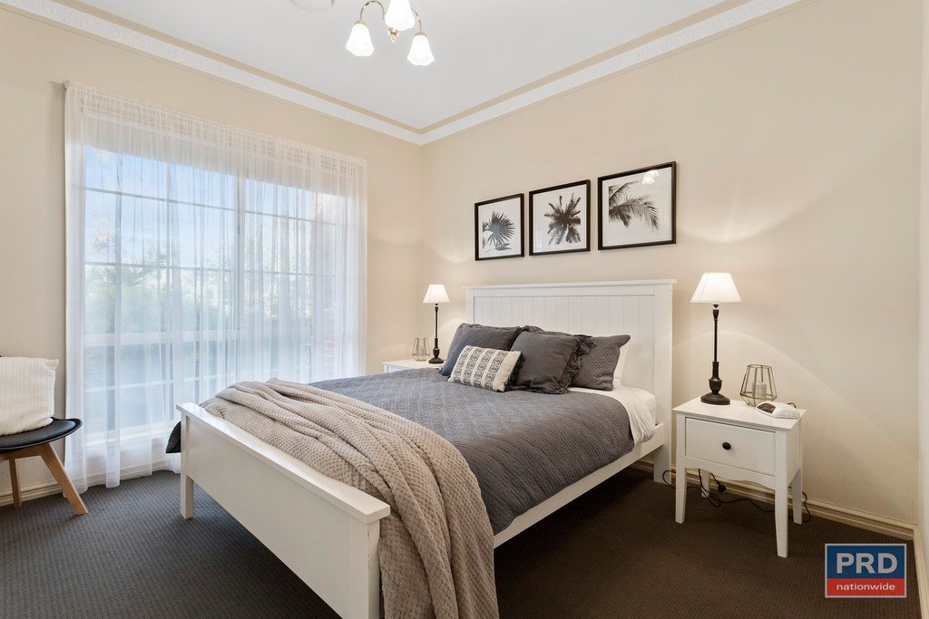 8A Hamlet Street QUARRY HILL 12