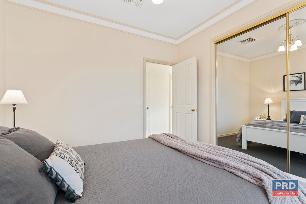 8A Hamlet Street QUARRY HILL 13