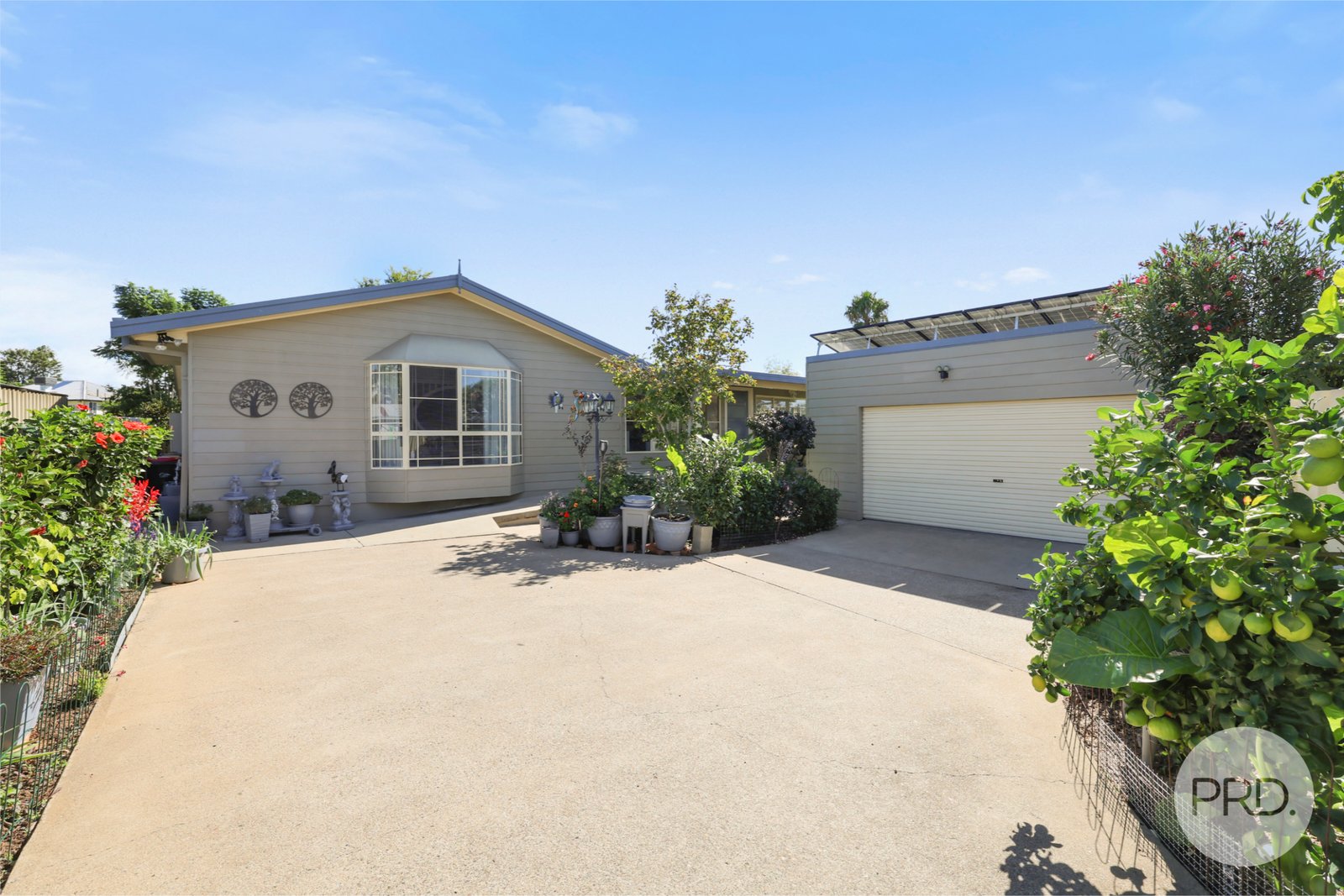 8A Hillvue Road TAMWORTH 5