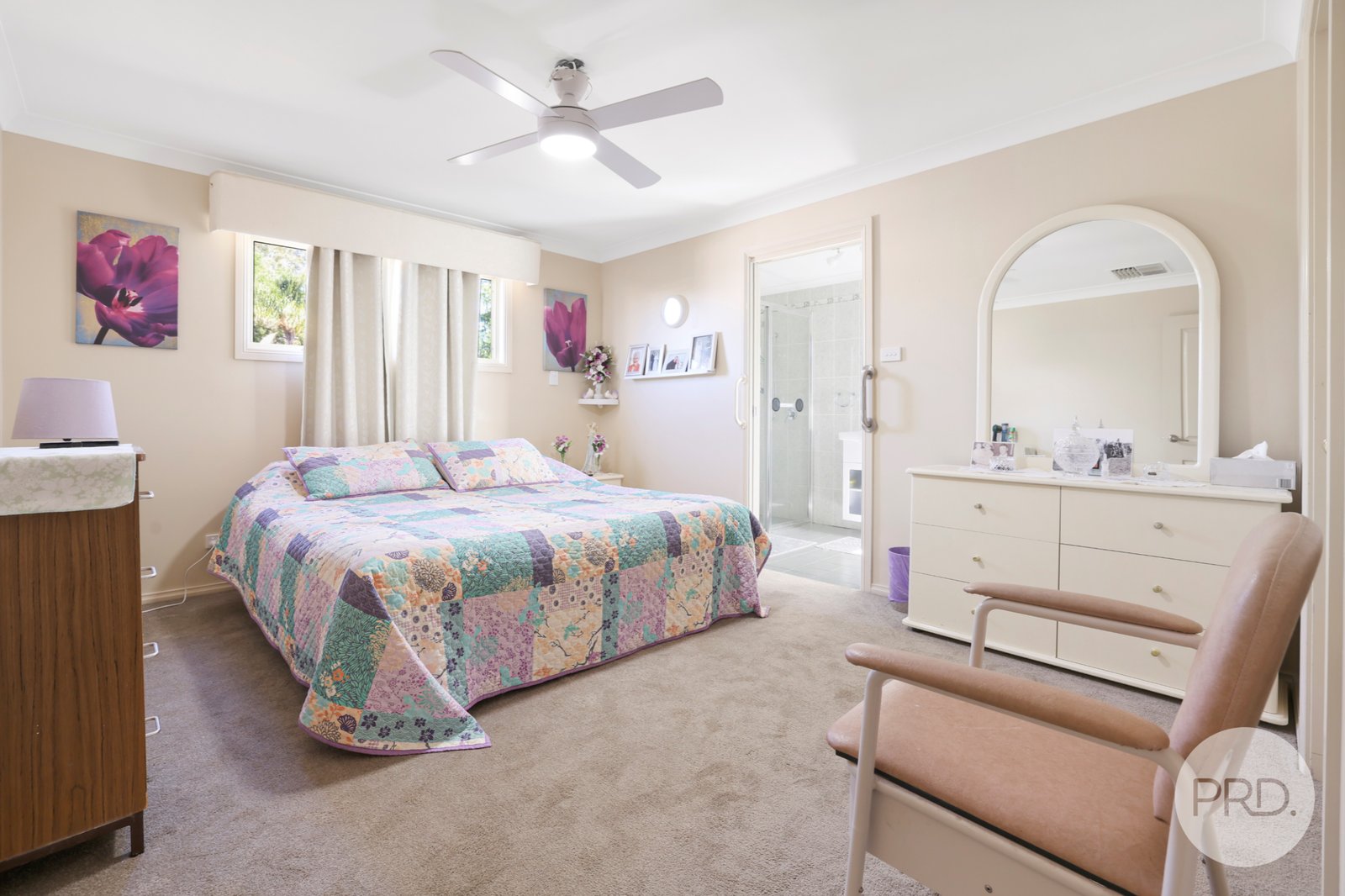 8A Hillvue Road TAMWORTH 15