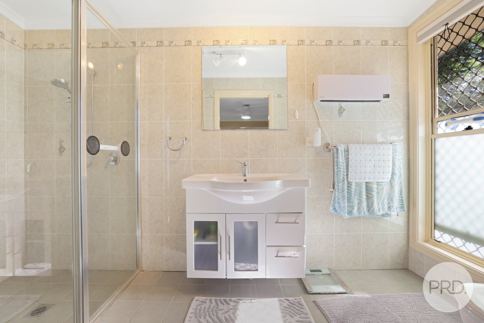 8A Hillvue Road TAMWORTH 16