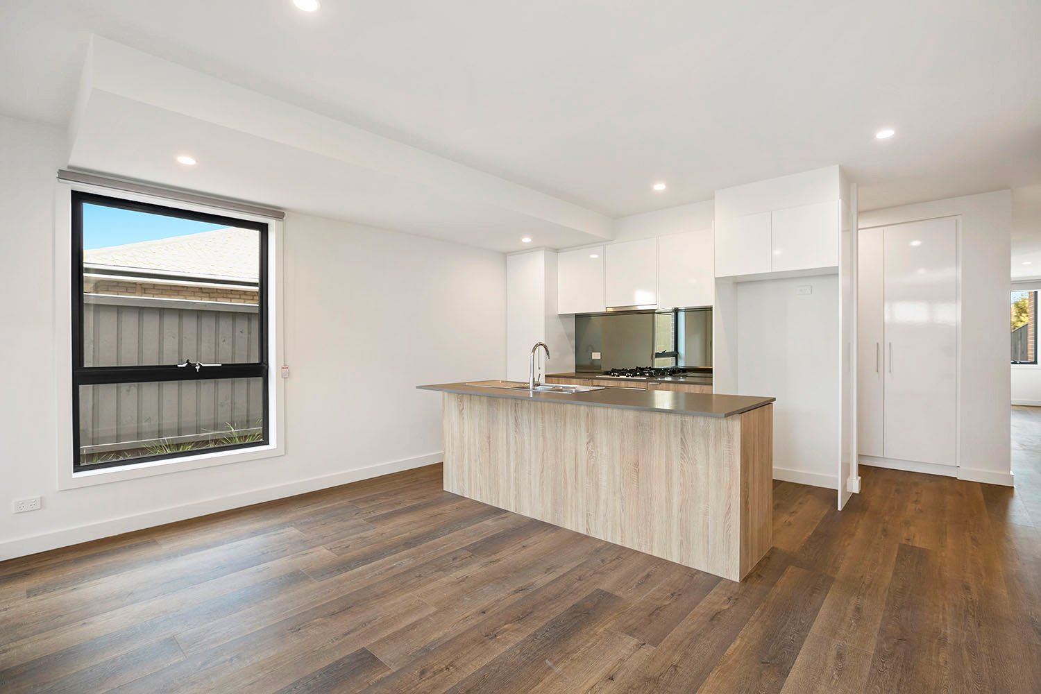 Gallery: 8A Kardinian Avenue