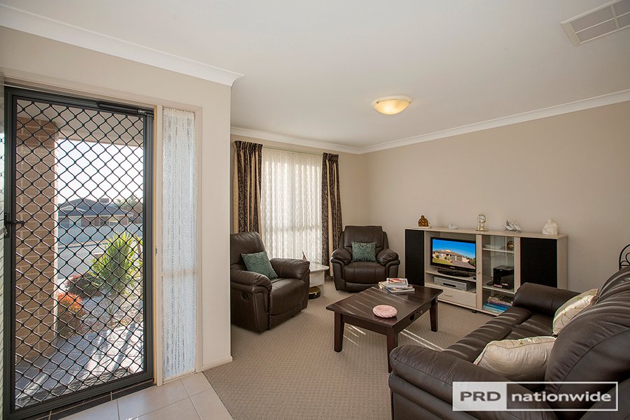 8a Karenvar Avenue TAMWORTH 10