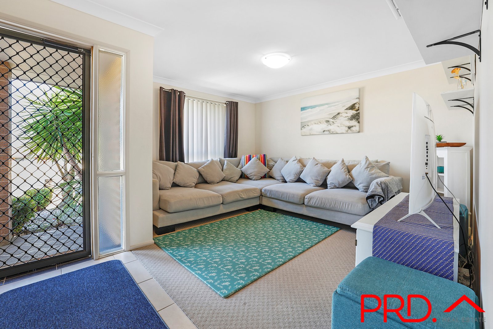 8a Karenvar Avenue TAMWORTH 4