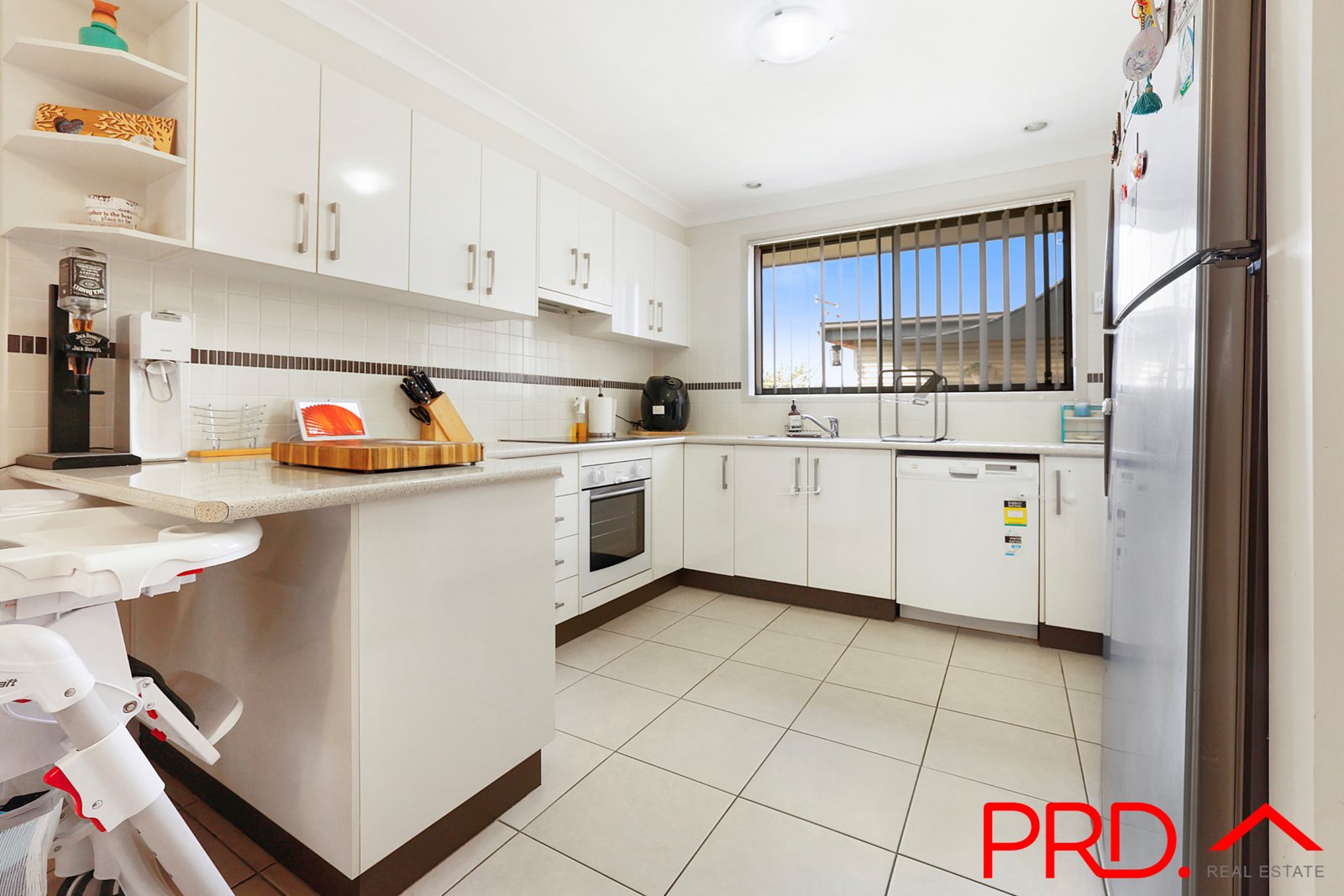 8a Karenvar Avenue TAMWORTH 8