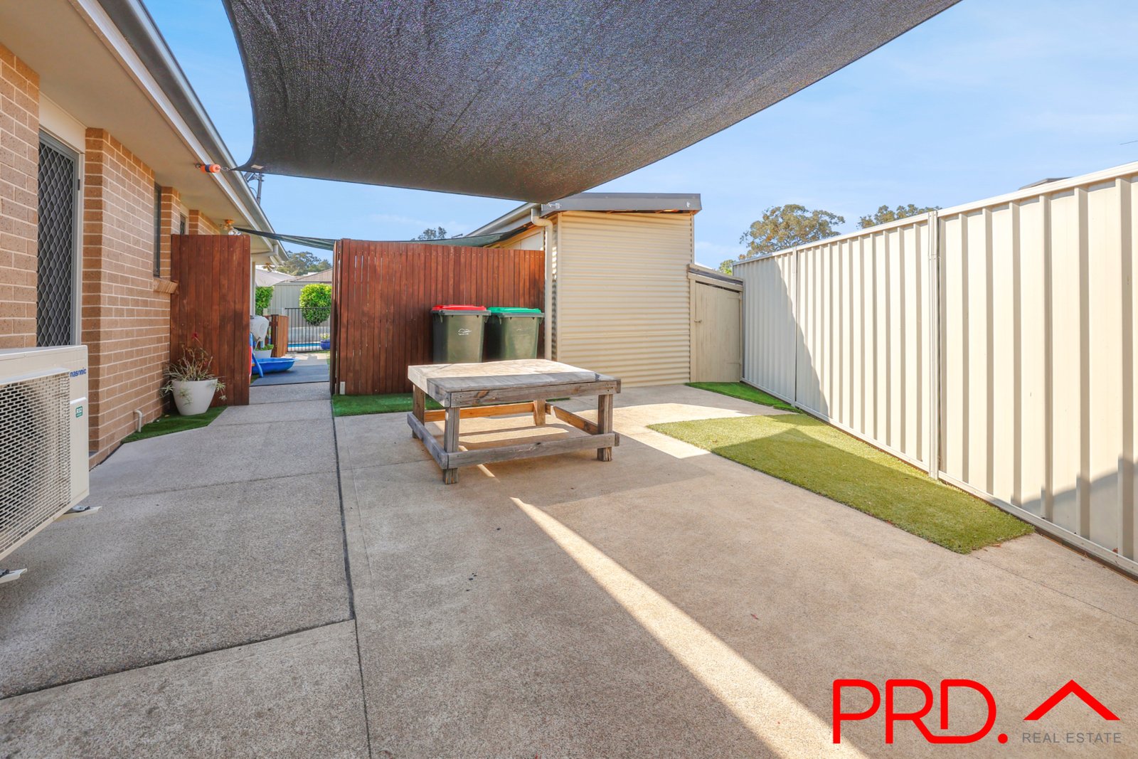 8a Karenvar Avenue TAMWORTH 16