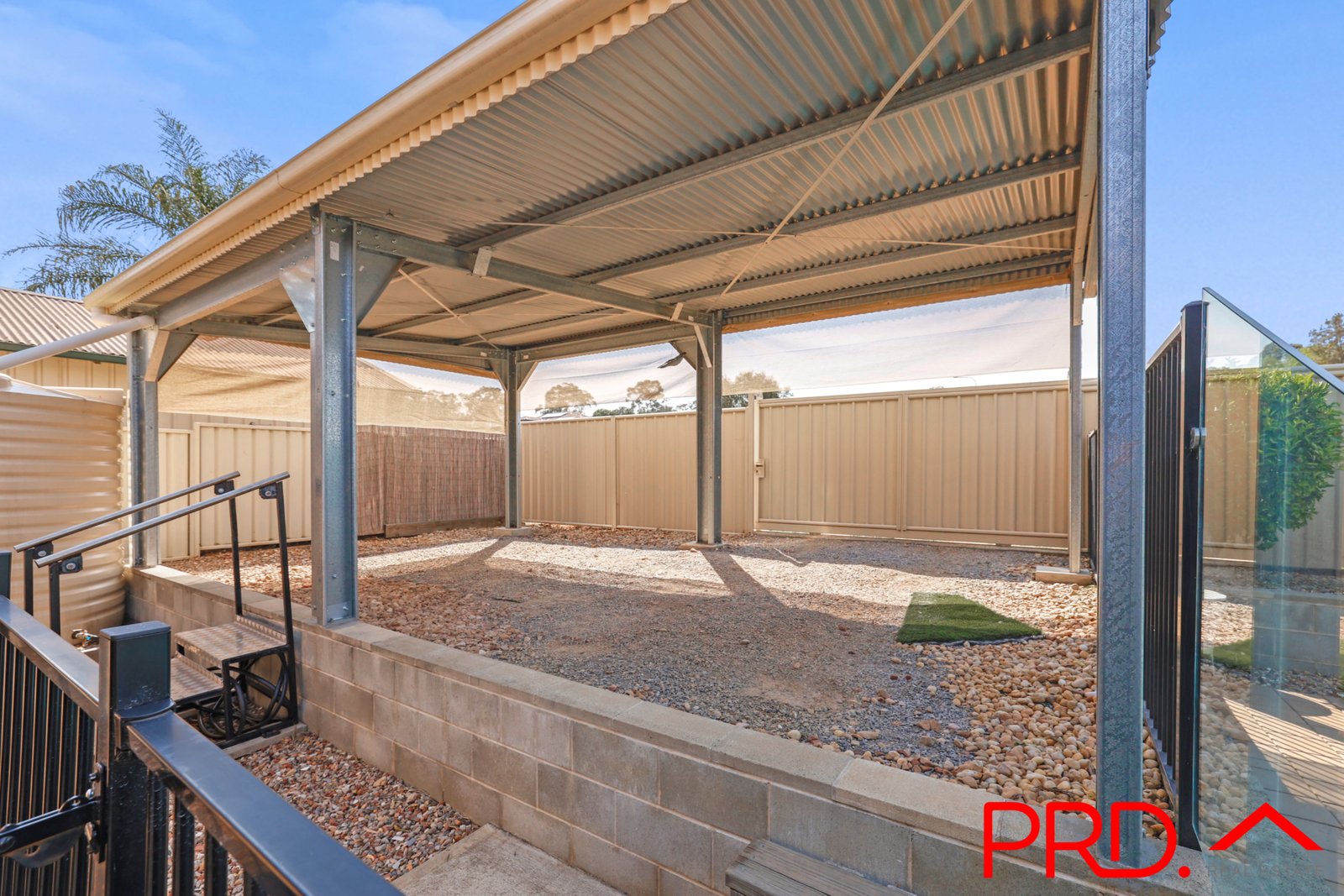 8a Karenvar Avenue TAMWORTH 17
