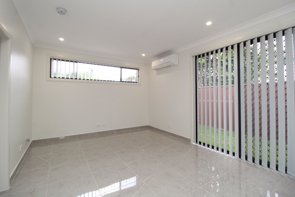 8a Kooreela Street KINGSGROVE 2