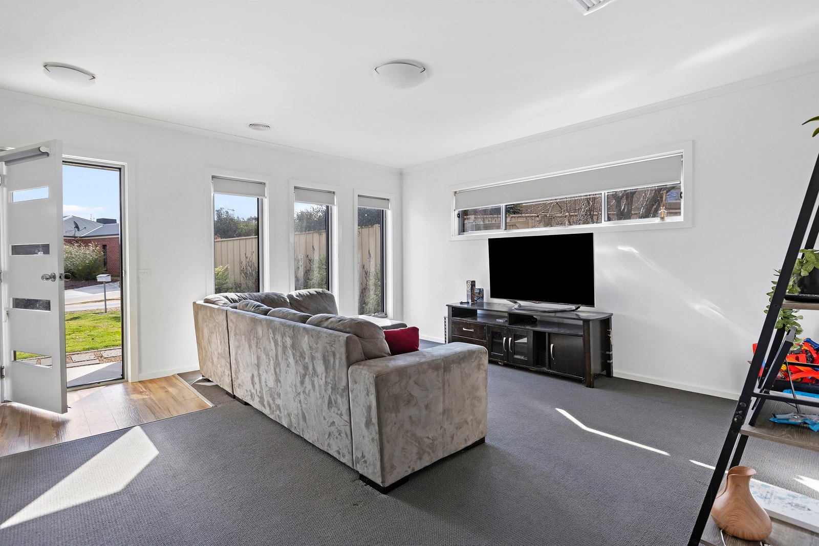 Gallery: 8a Lindsay Court