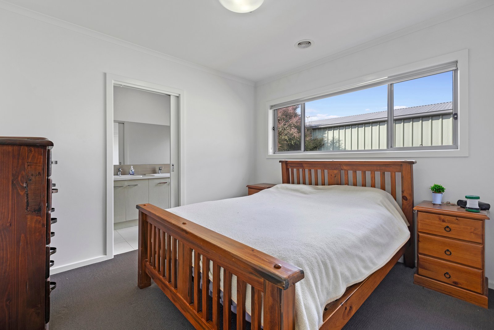 Gallery: 8a Lindsay Court