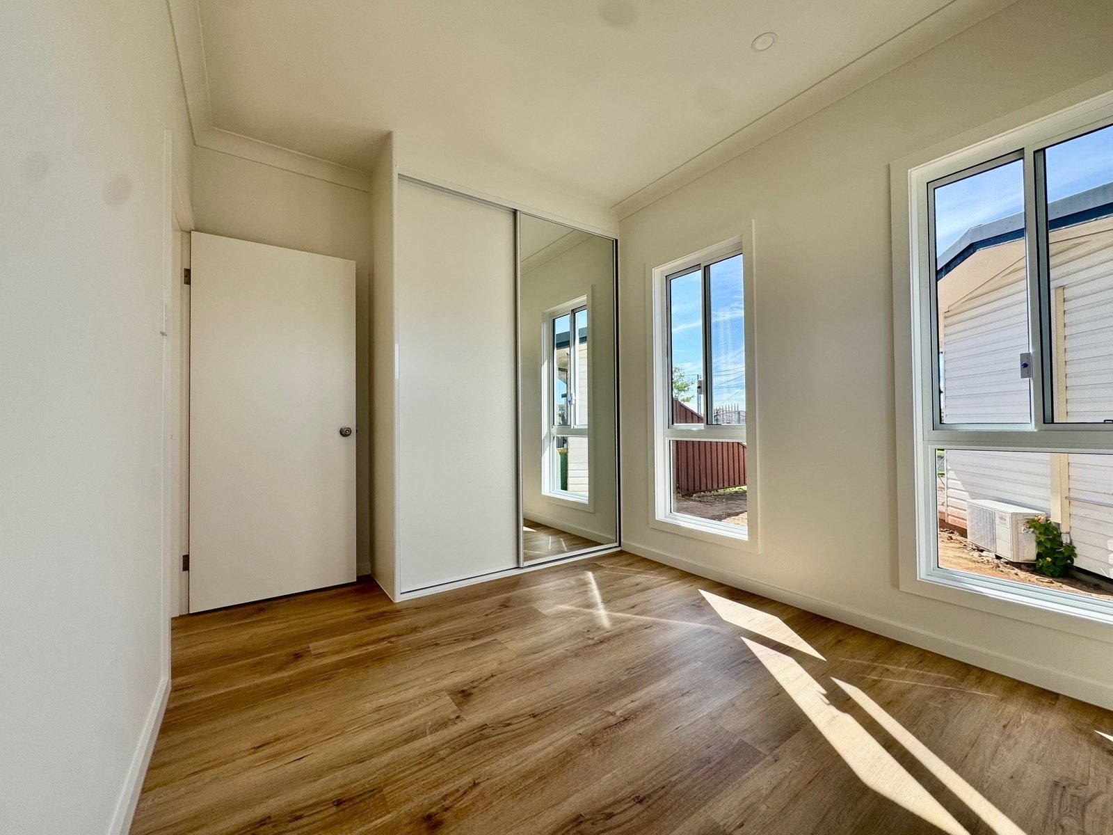 8A Lockwood Avenue GREENACRE 2