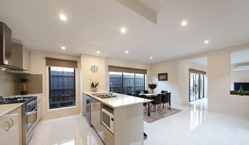 Gallery: 8A Longview Avenue