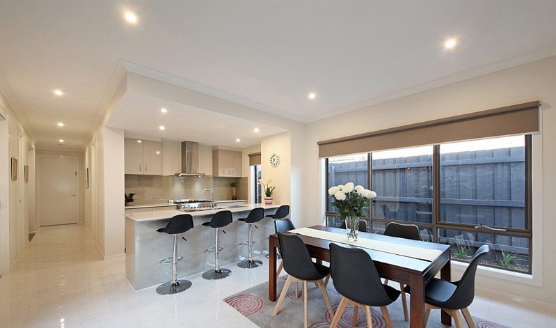 Gallery: 8A Longview Avenue