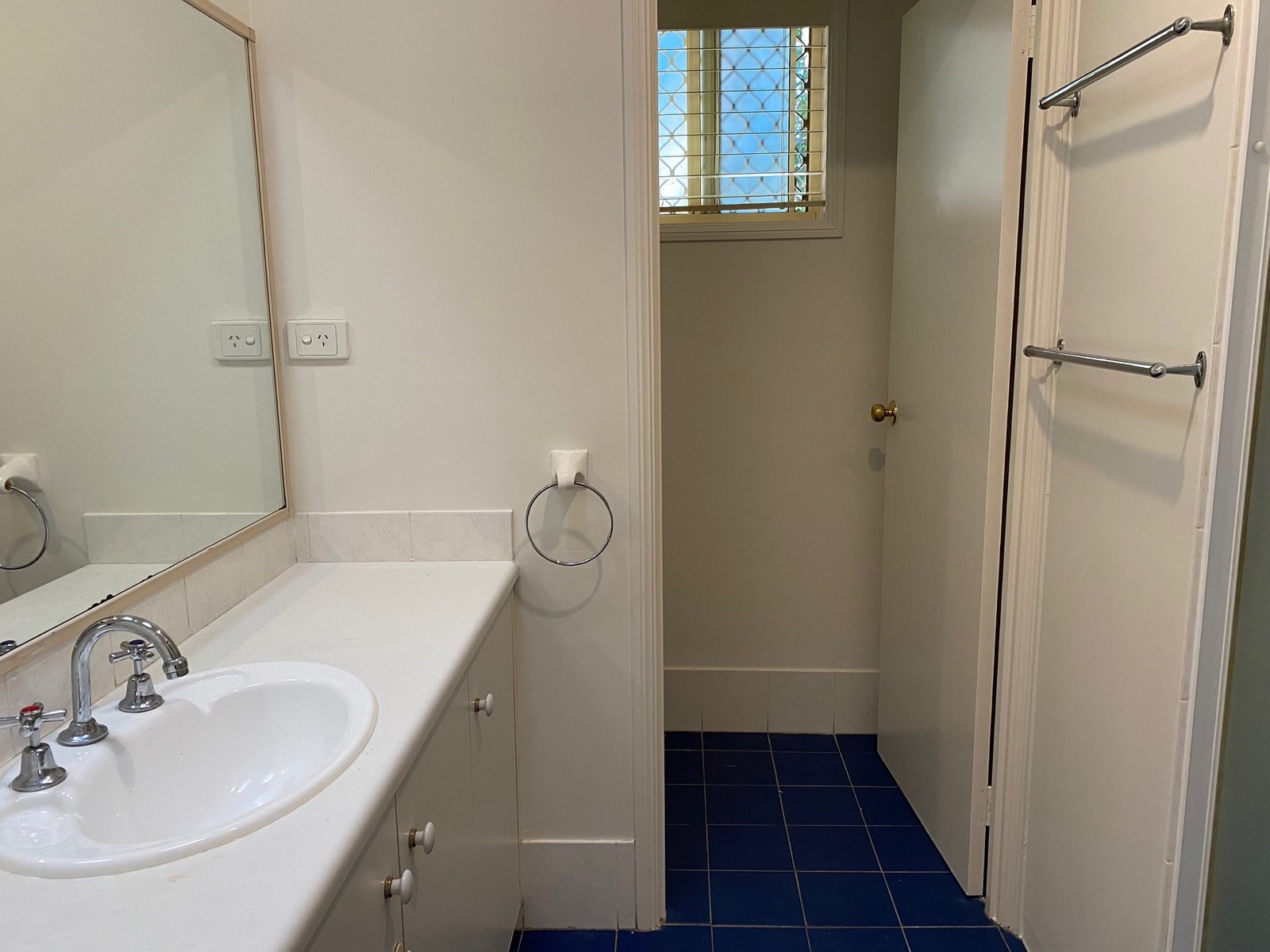 8A Mavis Avenue PEAKHURST 5