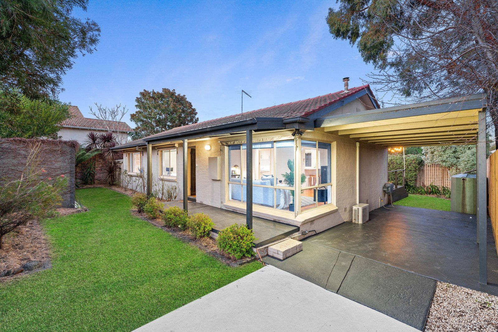 Gallery: 8A Milton Street