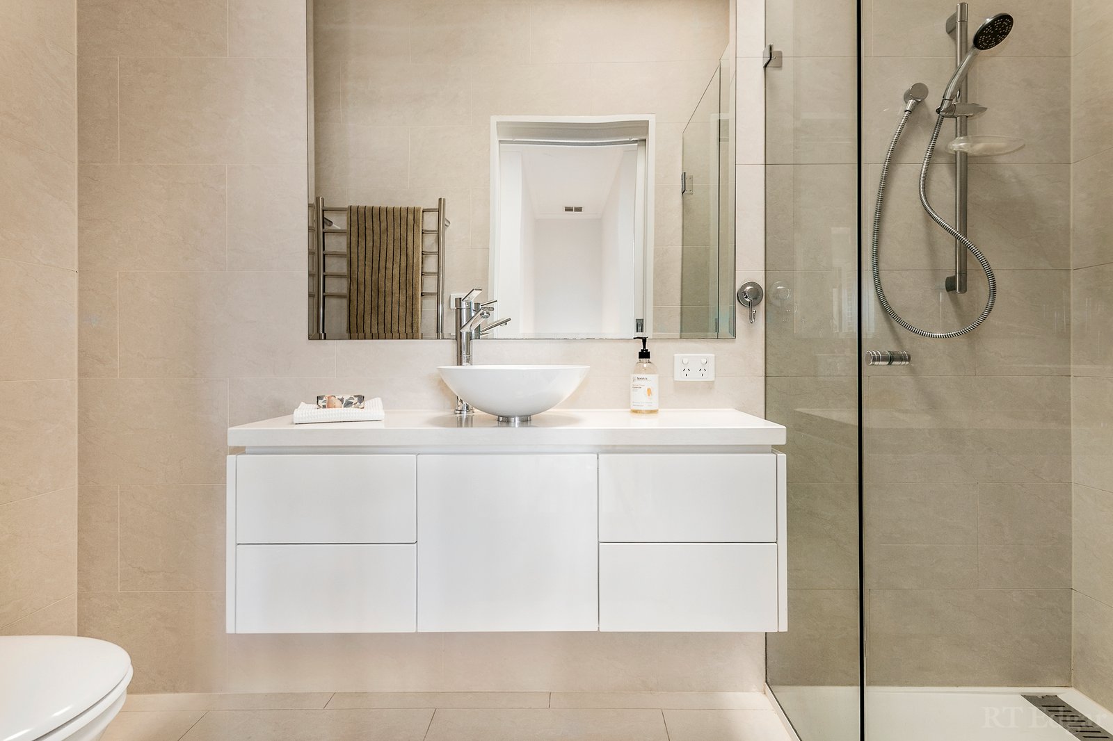 Real Estate and Property in 8A Ormsby Grove, Toorak, VIC