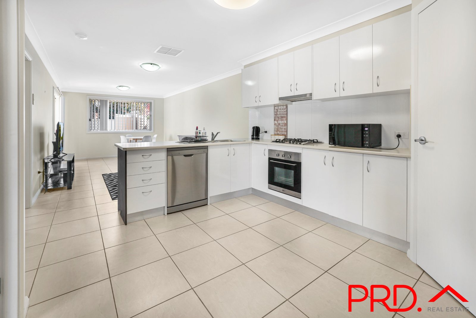 8a Rosehill Place TAMWORTH 3