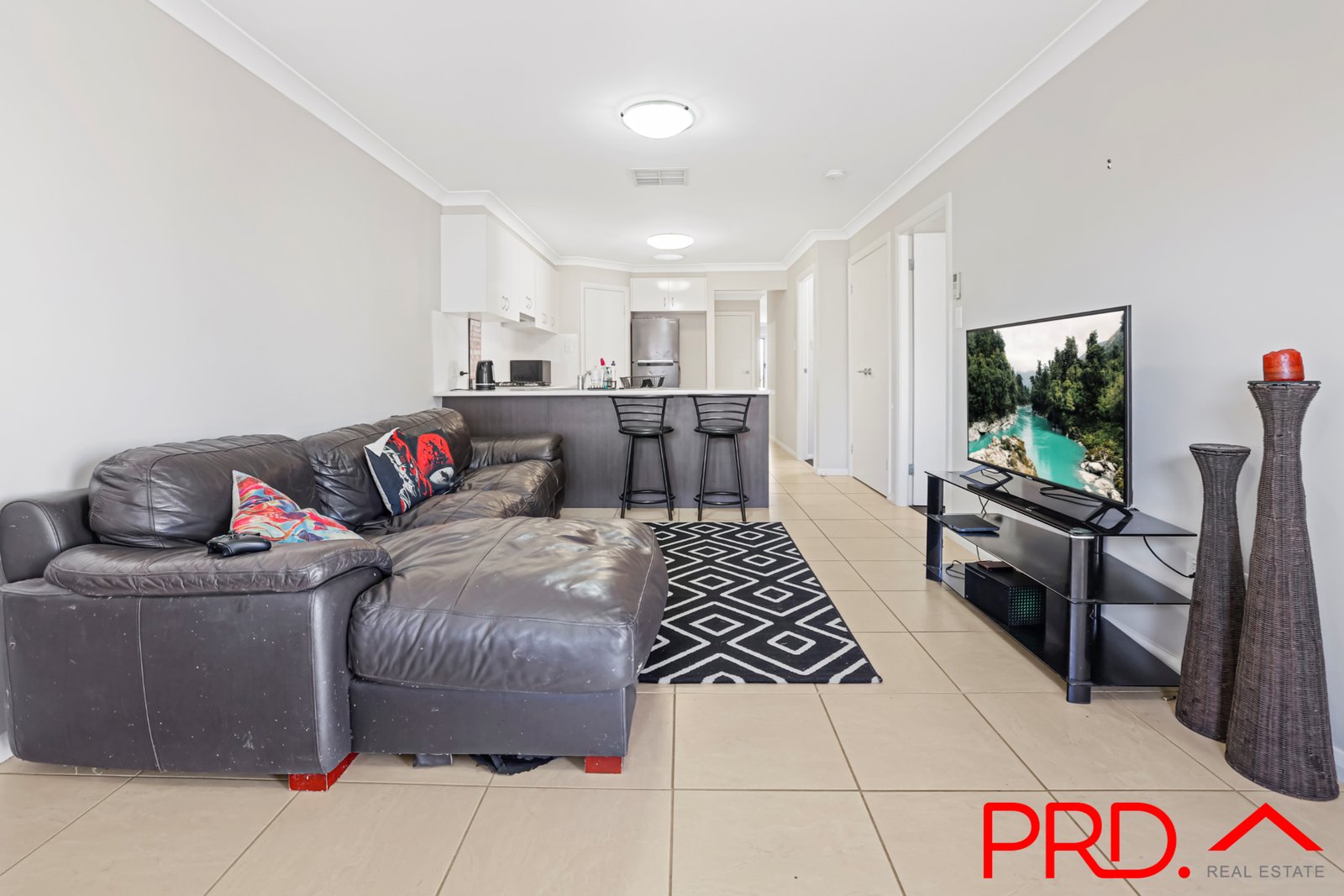 8a Rosehill Place TAMWORTH 5