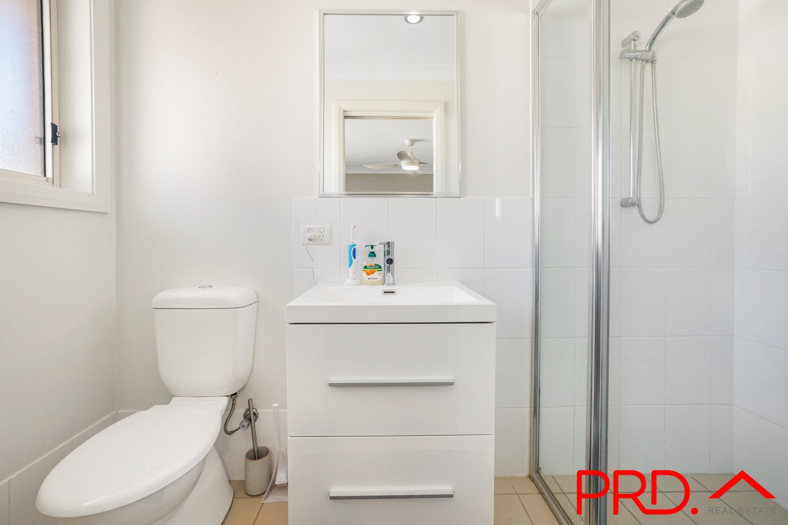 8a Rosehill Place TAMWORTH 9
