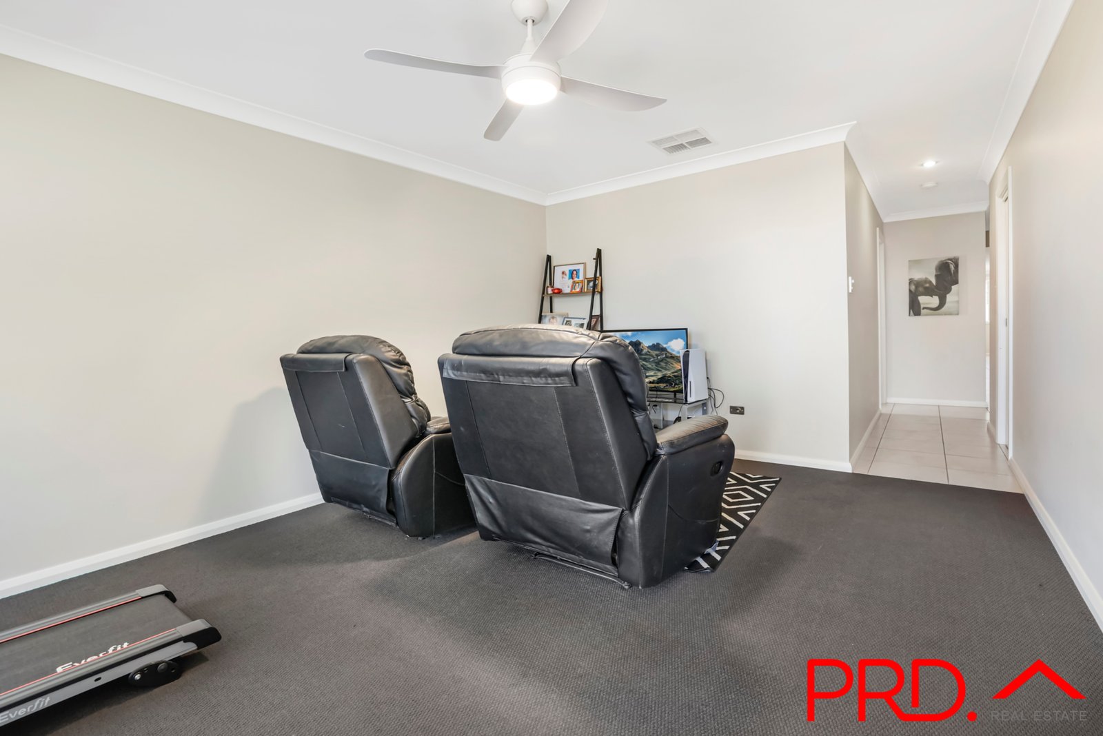 8a Rosehill Place TAMWORTH 12