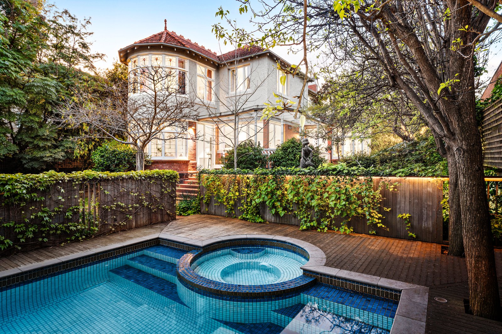 8A St Leonards Avenue, St Kilda, 3182