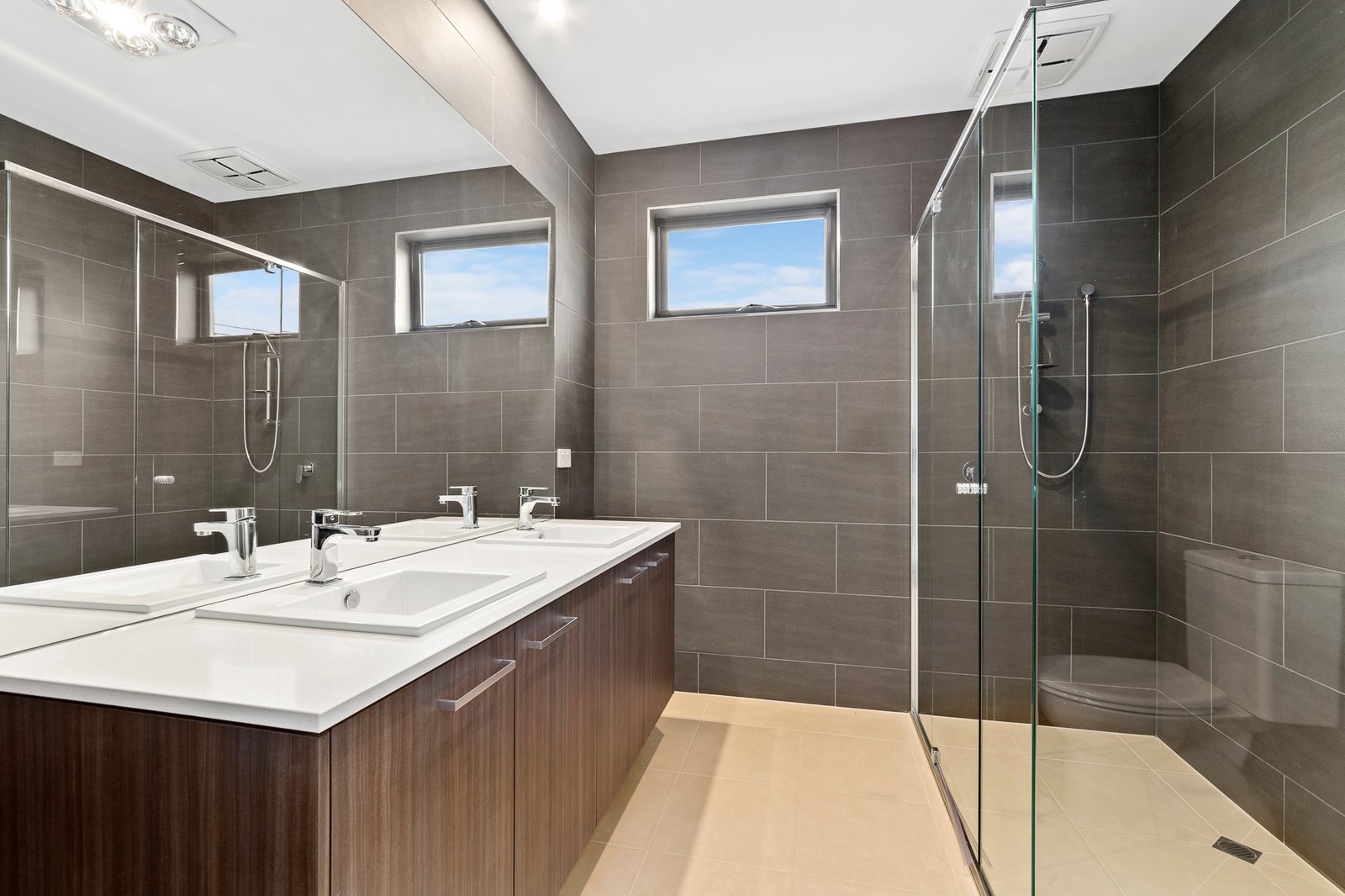 Gallery: 8b Beddoe Avenue