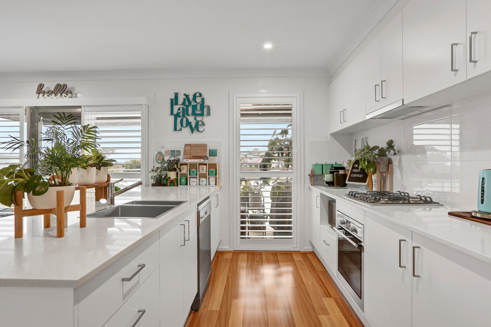 8b Brooks Terrace KANAHOOKA 2
