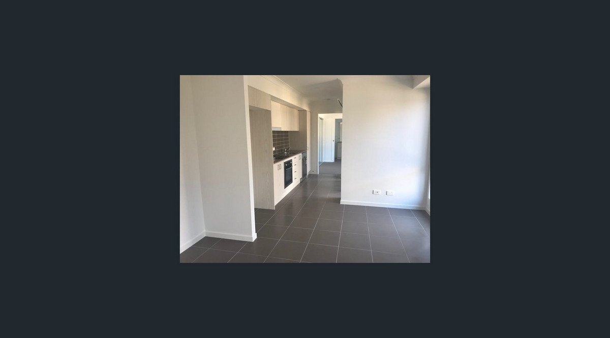 8B Daintree Court Park Ridge 1