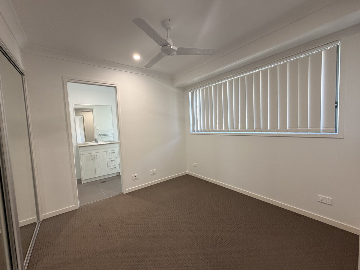 8B Daintree Court Park Ridge 7